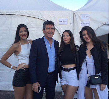 Las hermanas Cherutti con su