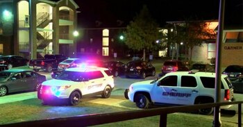 Móviles policiales en la Universidad