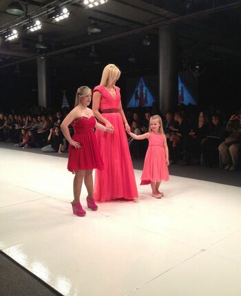 A los 5 años Taína realizaba su primer desfile.