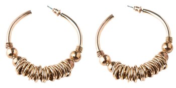 Aros ($ 750, Clara Ibarguren).