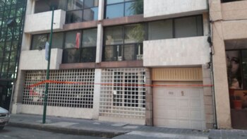 El edificio en el que vivía Carmen Alcántara, ahora desalojado.