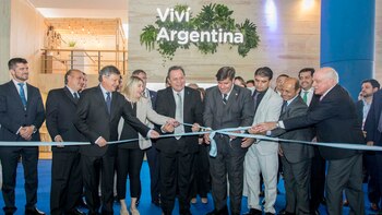 El ministro e invitados en