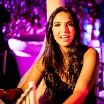 Noor Alfallah de 22 años estudió producción de cine en la reconocida Universidad de Los Ángeles UCLA