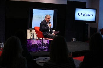 Eduardo Suárez Battán escuchó atentamente