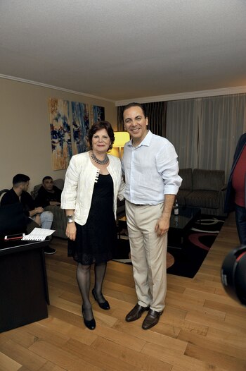 Castro con la viuda de