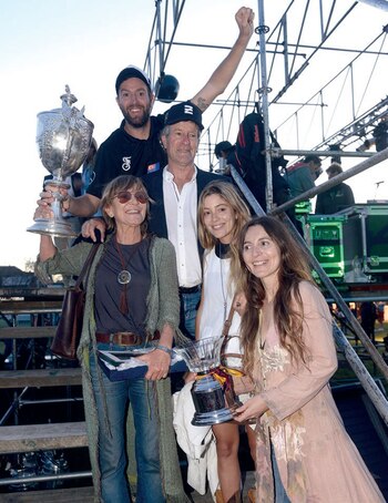 Polito junto a su papá,