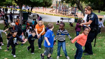 Así evacuaban a los niños