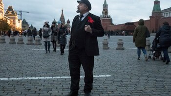 Sergei Soloviev, trabaja de imitador de Vladimir Lenin (AP Photo/Pavel Golovkin)