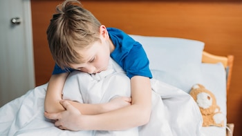 La enuresis nocturna primaria es