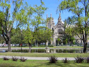En el parque Pereyra, frente