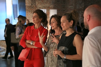 La cola de caballo despeinada,