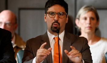 El primer vicepresidente de la