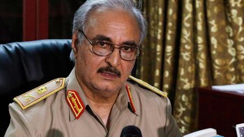 El mariscal Jalifa Haftar, hombre