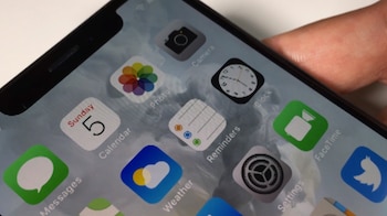 El reborde superior alberga las