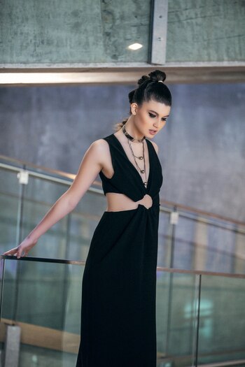 Vestido con recorte ($ 3.700,