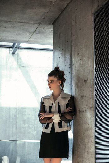 Chaqueta con líneas de cuero