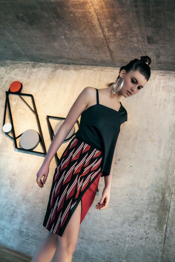 Top asimétrico ($ 1.800, Nous