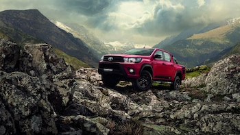 Nuevos detalles con diseño de aire deportivo para la edición Limited de Hilux.