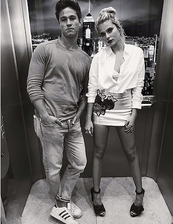 Junto a Michael Ronda, su compañero en la ficción