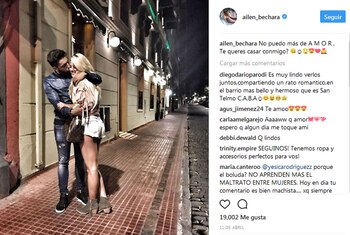 La modelo le prepuso casamiento a su novio desde las redes sociales.