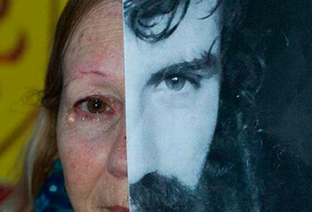 Stella Pelozo, junto a la