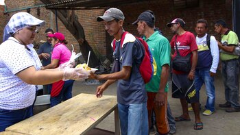 “Mercatón para los venezolanos” en Barranquilla (AFP)