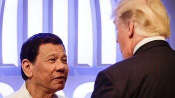 Rodrigo Duterte habla con Trump
