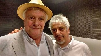 Bobby Flores junto a Hector