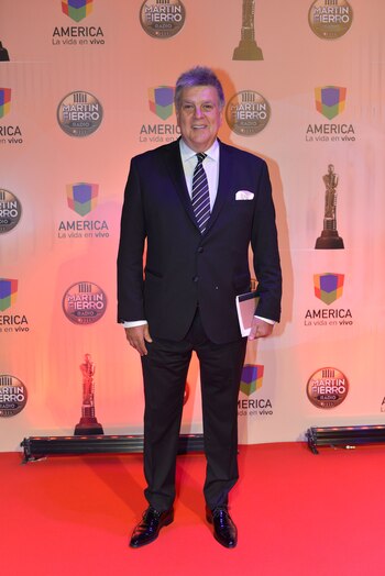 Luis Ventura , presidente de APTRA, lució un traje clásico.