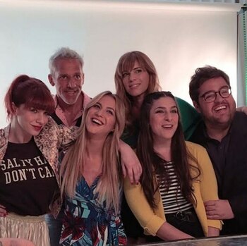 El elenco de “Simona”