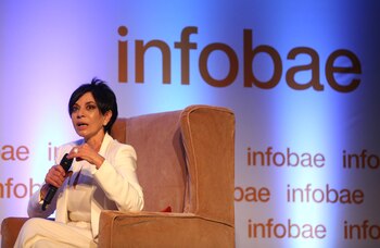 Mónica Gutiérrez trabaja en los