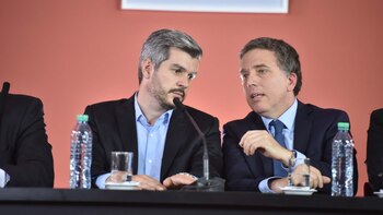 Marcos Peña junto a Nicolás