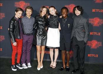 Sadie junto a sus compañeros