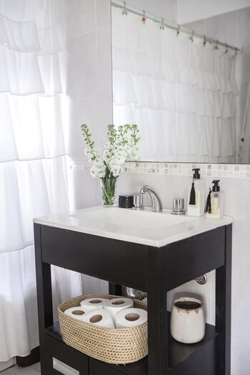 Eñ baño en blanco con