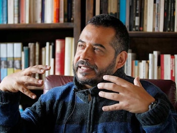 El escritor colombiano Mario Mendoza