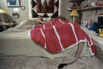 Melanie en la cama con