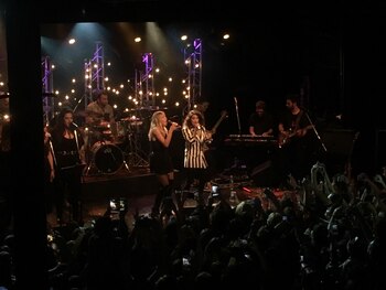 Amigas con aguante: Lali y