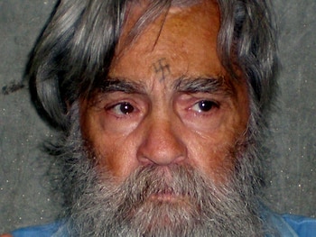 Charles Manson en una foto