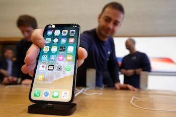 Un empleado de una tienda