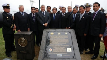 Cotrina junto a un grupo