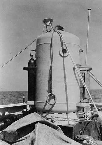 La cáspula Momsen-McCann