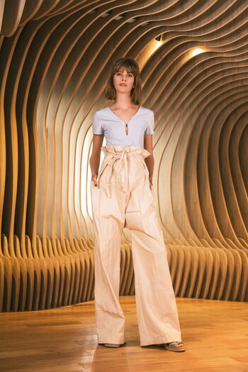 Top con detalle en el