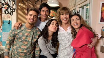 La familia Farías junto a