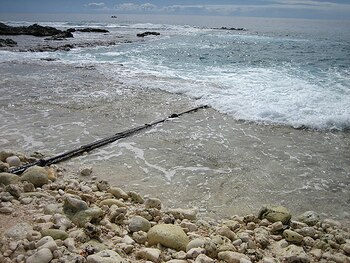 Otro de los cables, en