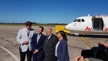 El gerente Hugo Díaz junto