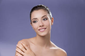 Cejas frondosas y perfiladas logran