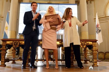 “Hoy estamos dándole un premio