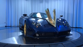Pagani Zonda F con la