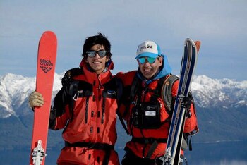 Alejandro junto a su papá