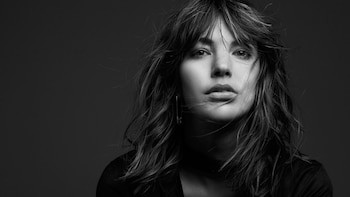 Deborah de Corral reparte su